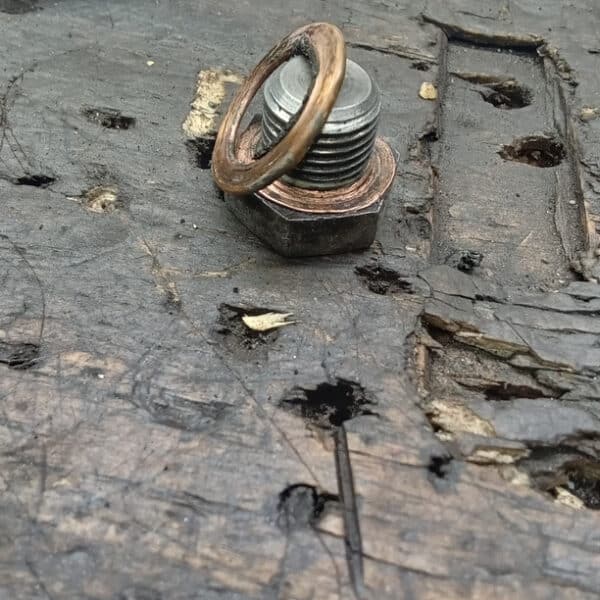 110326 1970 MGB GT Diff Cover Overflow Pipe Strip Rear Brakes and Offside Adjusters 6