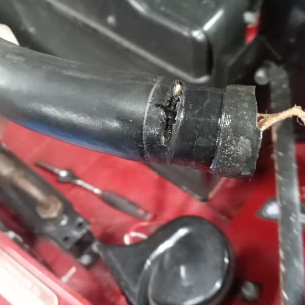 110326 1970 MGB GT Repairs 10