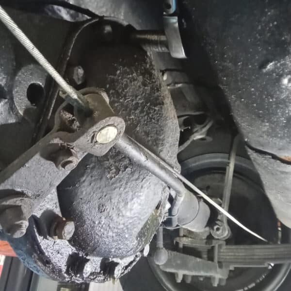 110326 1970 MGB GT Repairs 5