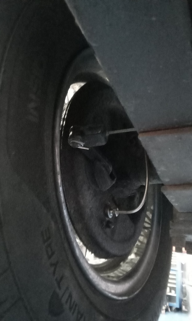 120326 1970 MGB GT Repairs on brakes