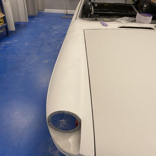 120326 1975 MGB GT V8 Gapping 12