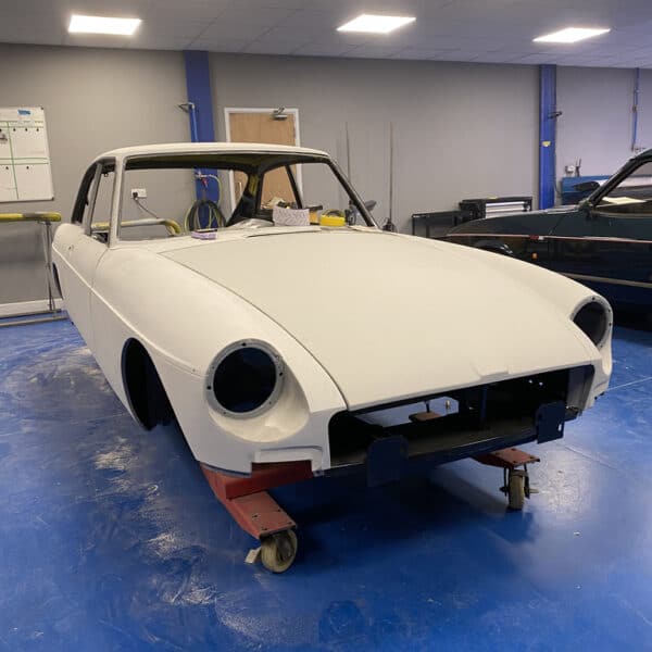 120326 1975 MGB GT V8 Gapping 13