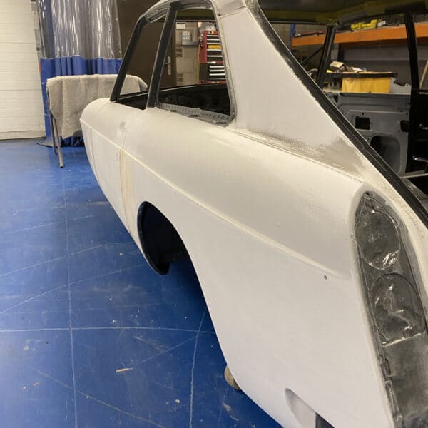 120326 1975 MGB GT V8 Gapping 14