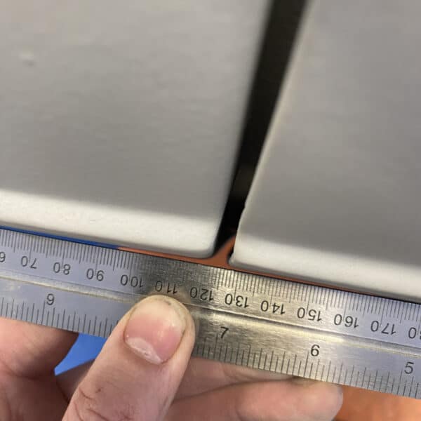 120326 1975 MGB GT V8 Gapping 3