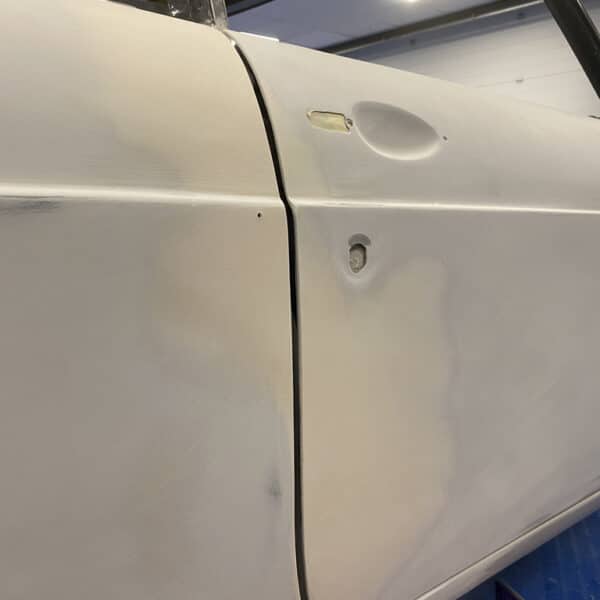 120326 1975 MGB GT V8 Gapping 7