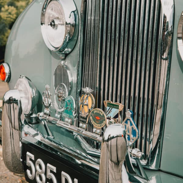 130326 1959 Jaugar MkIX arrival 3