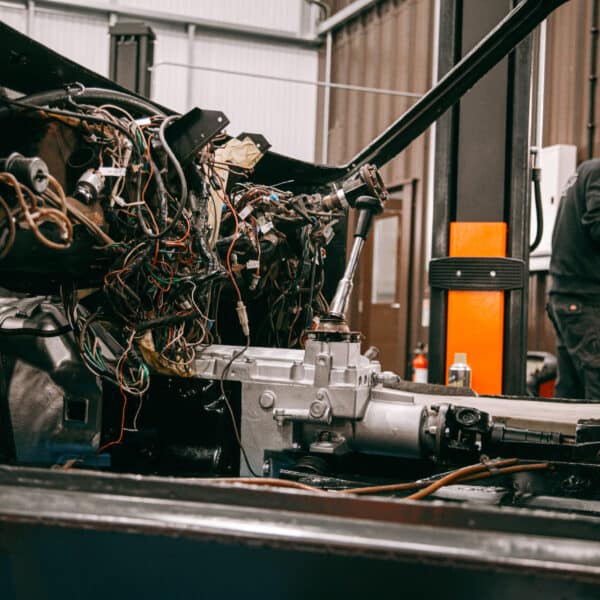 130326 1970 Aston Martin DBS Workshop BTS 17