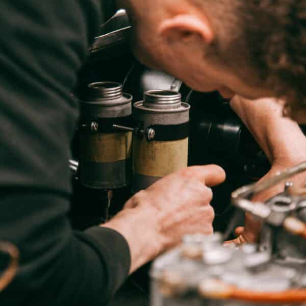 130326 1970 Aston Martin DBS Workshop BTS 22