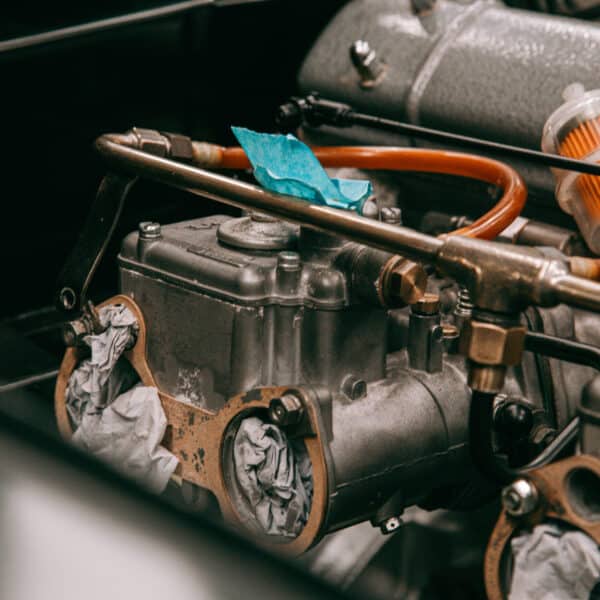 130326 1970 Aston Martin DBS Workshop BTS 9