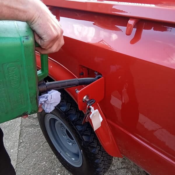 130326 1980 Toyota Hilux Getting Started 6