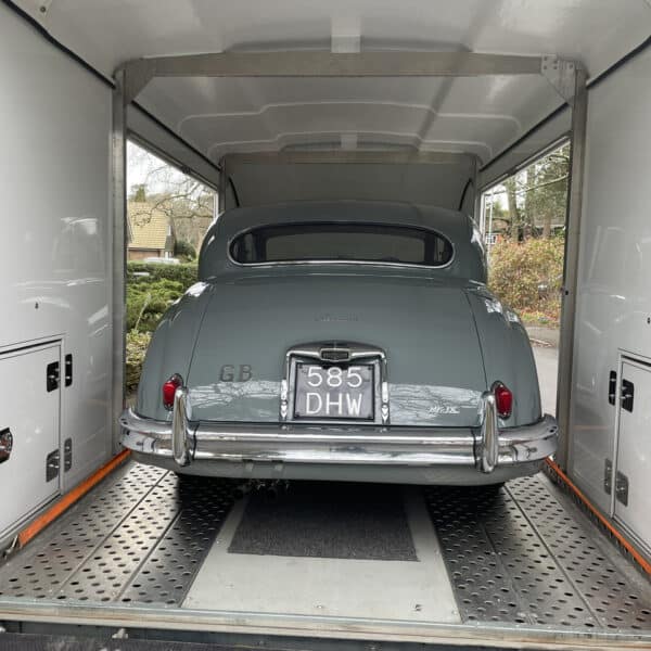 140326 1959 Jaguar MkIX Transport to Workshop 2