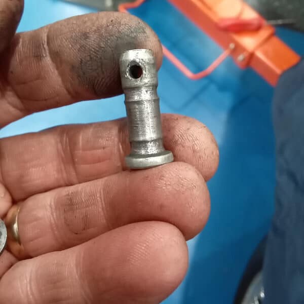 140326 1968 MGC Roadster Master Cylinder Removal 7