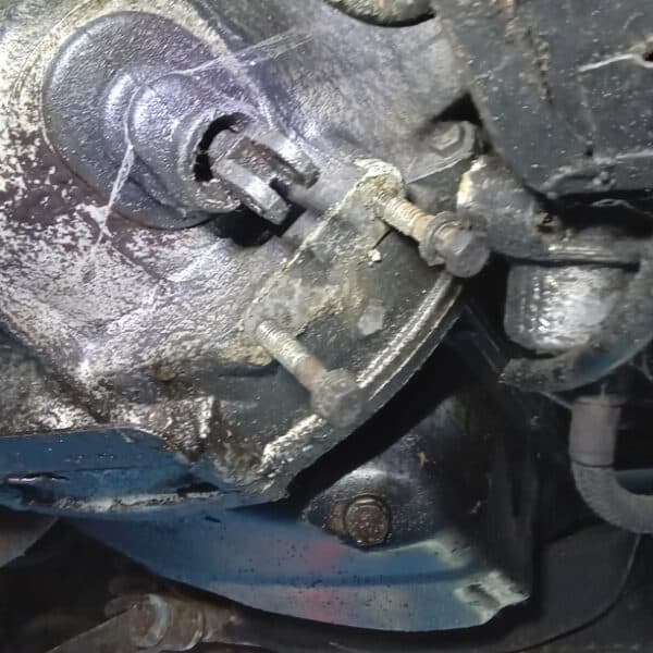 140326 1972 MGB Roadster Clutch Slave Removed 2