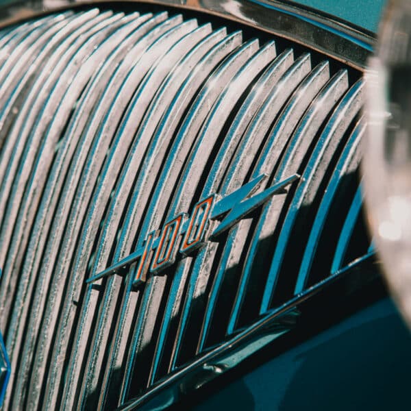 180326 1955 Austin Healey 100 1960 Austin Healey 3000 Outside Workshop 8