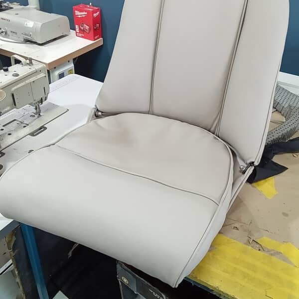 180326 1960 Jensen 541R Lowering Seats 4