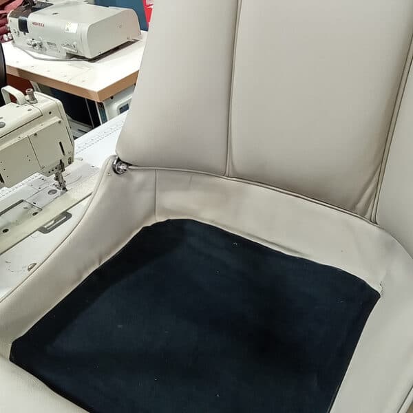 180326 1960 Jensen 541R Lowering Seats