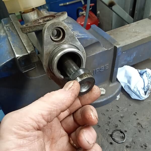 180326 1968 MGC Roadster Master Cylinder Overhaul 4