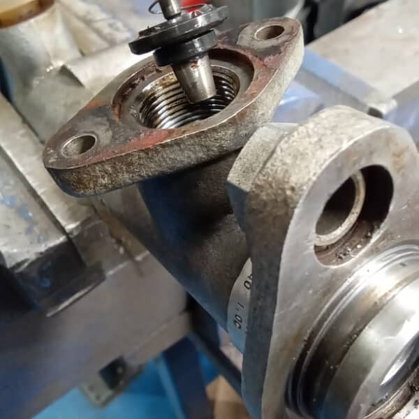 180326 1968 MGC Roadster Master Cylinder Overhaul 5