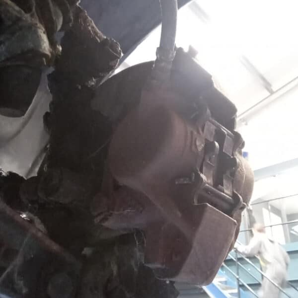 180326 1972 MGB Roadster Front Brakes 5