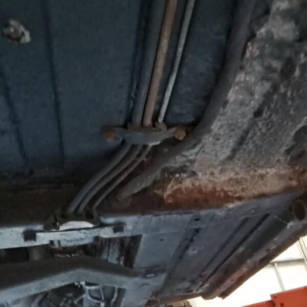 180326 1972 MGB Roadster Front Brakes 8