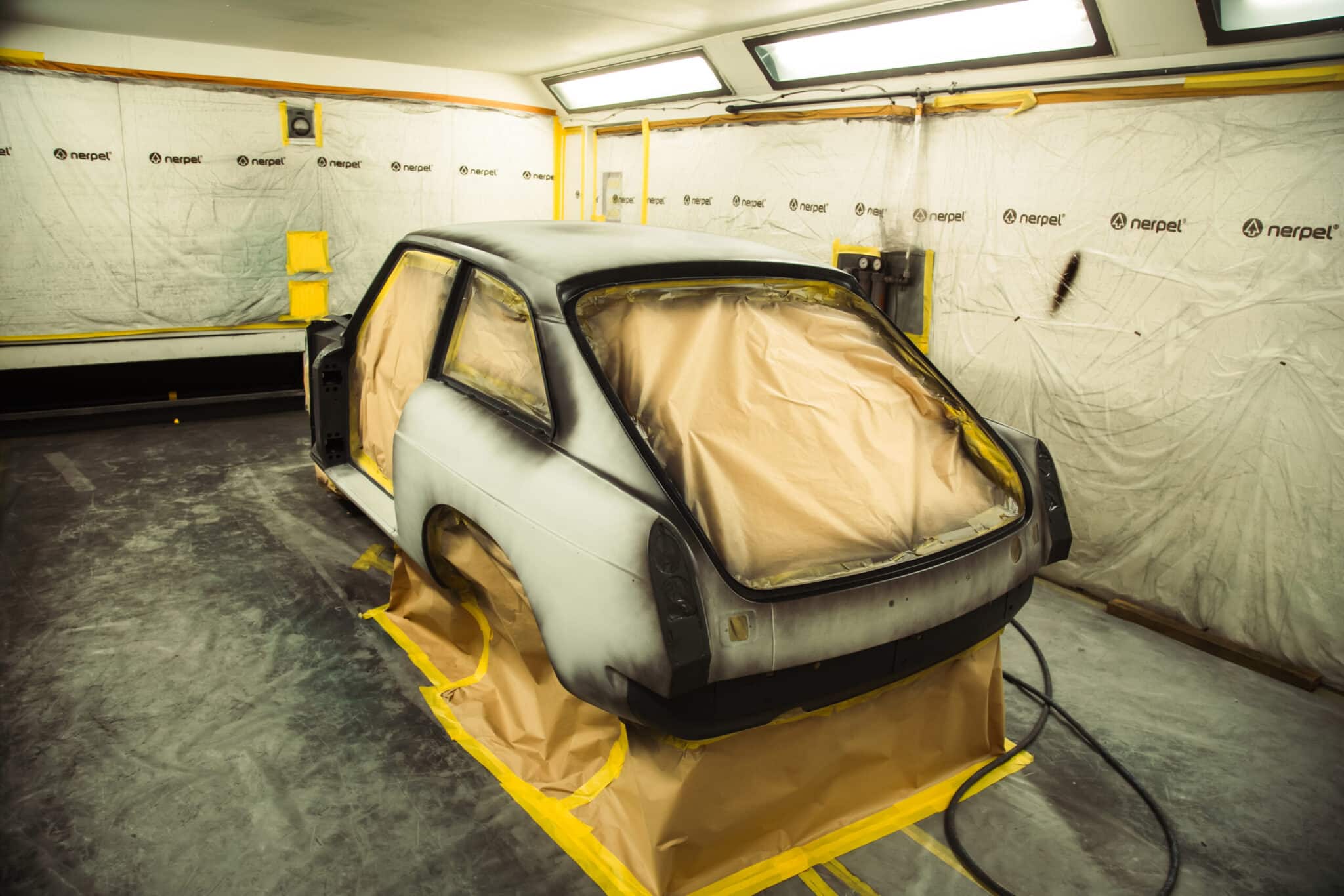 180326 1975 MGB GT V8 Bodyshell in Final Primer 15 scaled