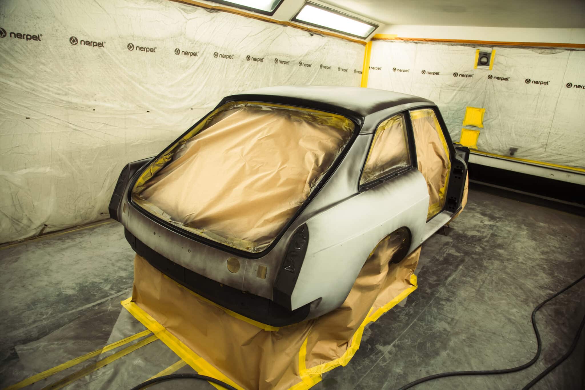 180326 1975 MGB GT V8 Bodyshell in Final Primer 16 scaled