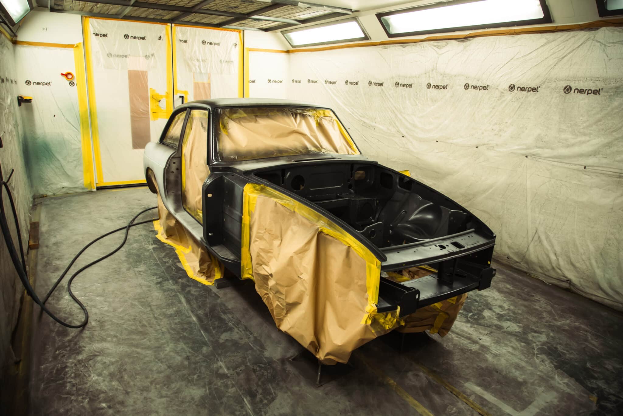 180326 1975 MGB GT V8 Bodyshell in Final Primer 17 scaled
