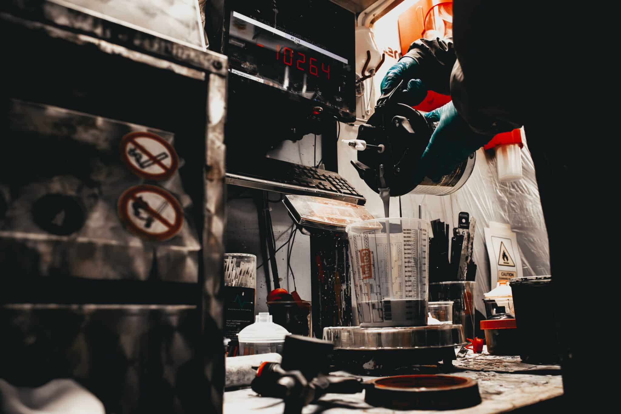 180326 1975 MGB GT V8 Bodyshell in Final Primer 4 scaled