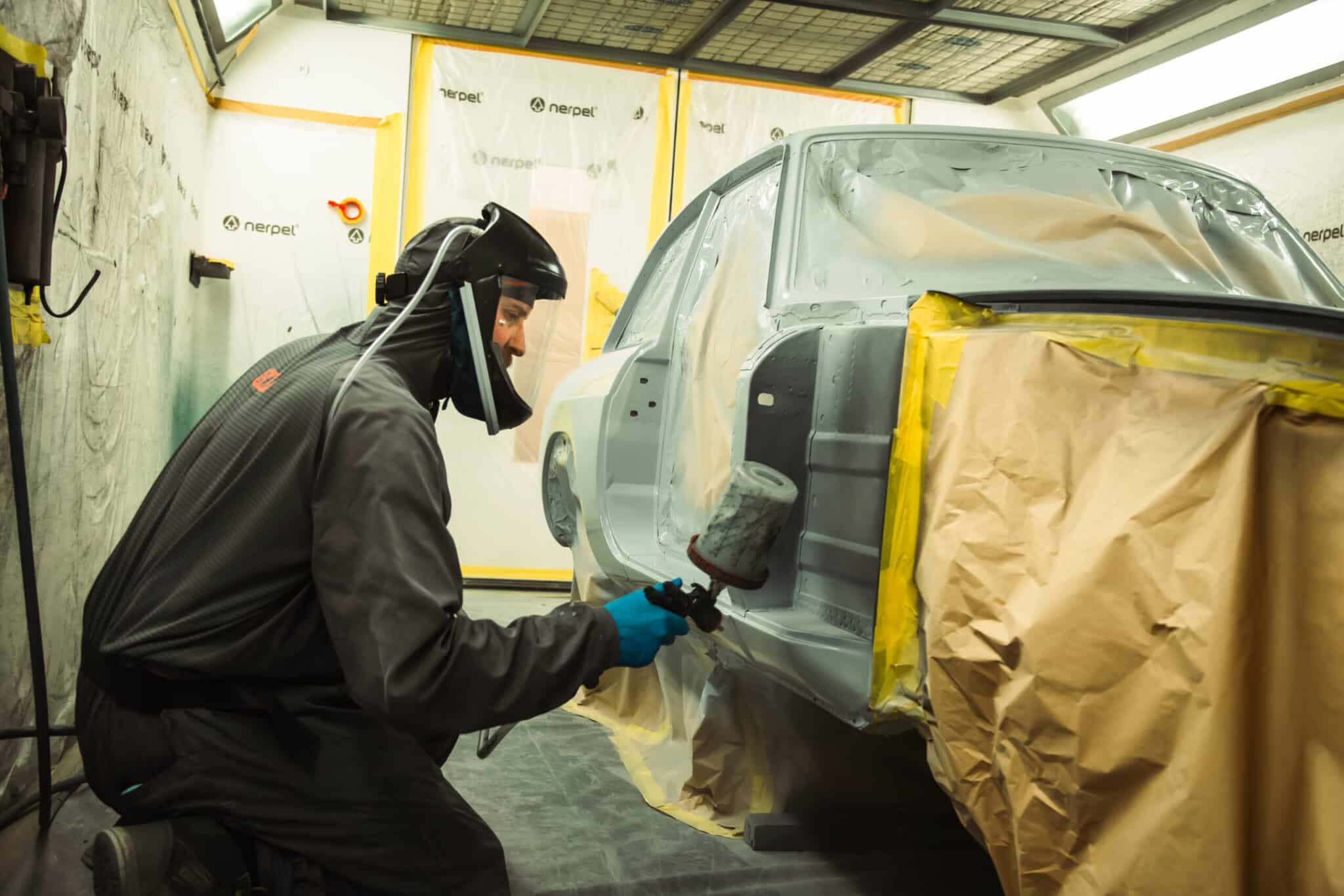180326 1975 MGB GT V8 Bodyshell in Final Primer 59 scaled