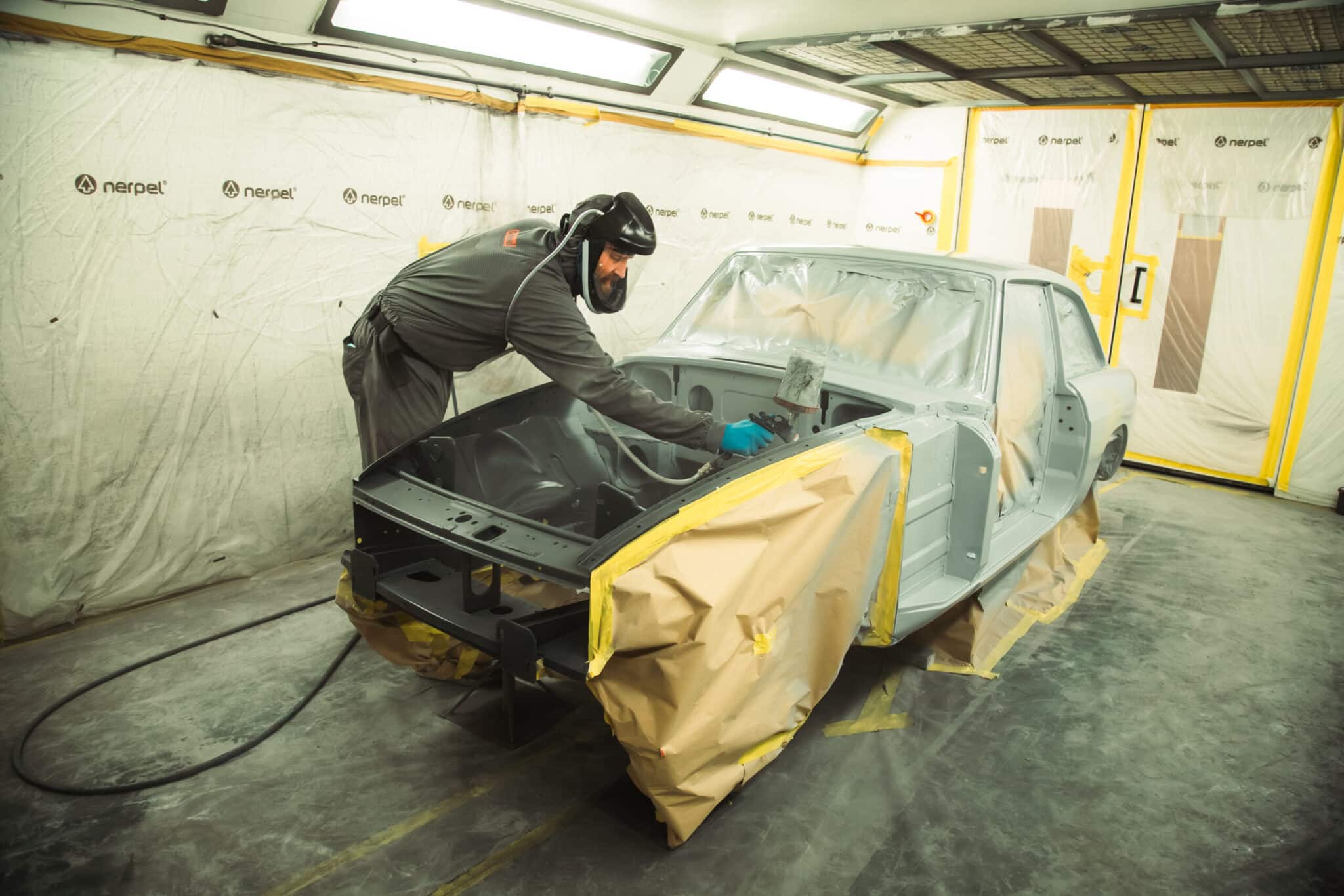 180326 1975 MGB GT V8 Bodyshell in Final Primer 63 scaled