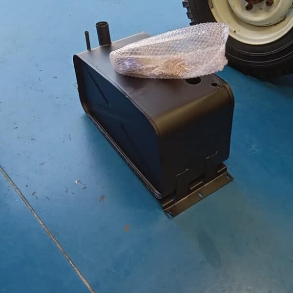 190326 1966 Land Rover Series 2A New Fuel Tank 10
