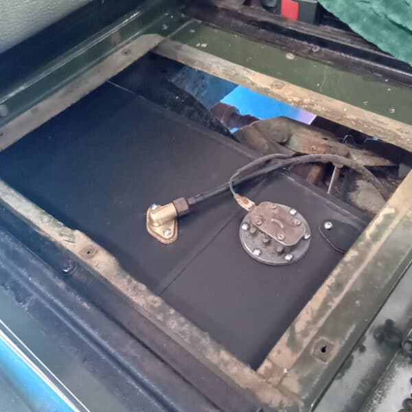 190326 1966 Land Rover Series 2A New Fuel Tank 11