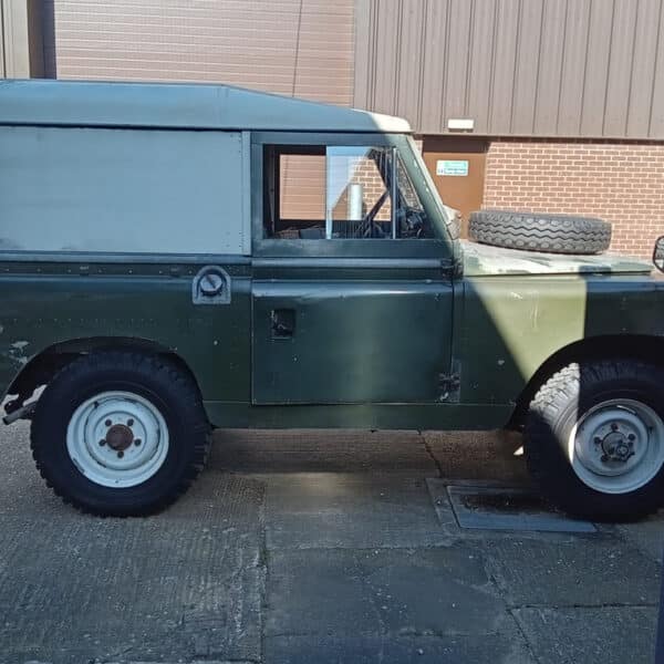 190326 1966 Land Rover Series 2A New Fuel Tank