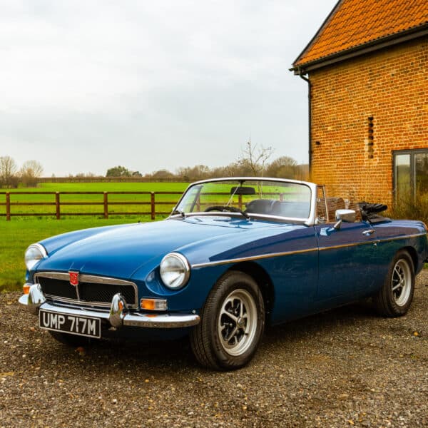 1973 MGB Roadster & £1000