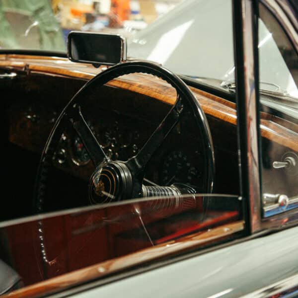 200326 1959 Jaguar MkIX Repairs 14