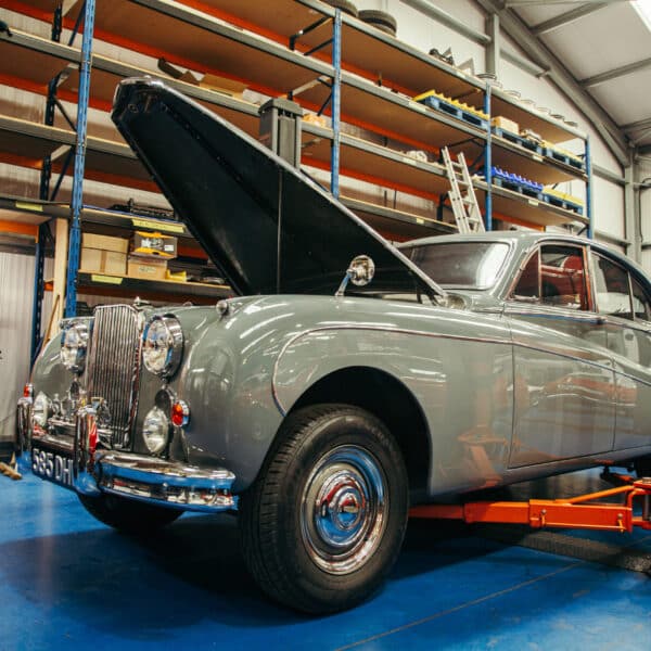 200326 1959 Jaguar MkIX Repairs 4