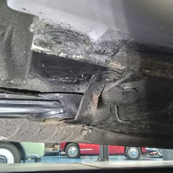 200326 1991 Jaguar XJS Repairs 7