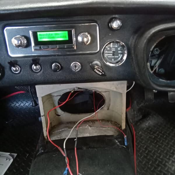 240326 1968 MGC Roadster DAB Radio 3