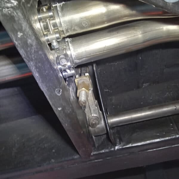 250326 1959 Jaguar MkIX Engine and Gearbox removal 25