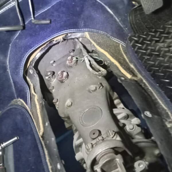 250326 1959 Jaguar MkIX Engine and Gearbox removal 36