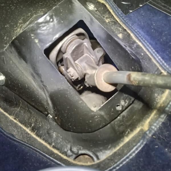 250326 1959 Jaguar MkIX Engine and Gearbox removal 38