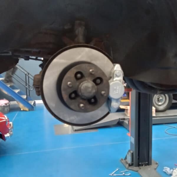 250326 1972 MGB Roadster Brakes Clutch Slave and Fuel Pump 18