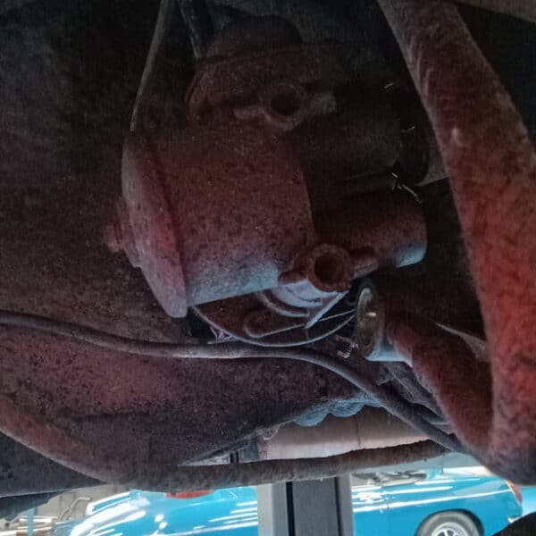 250326 1972 MGB Roadster Brakes Clutch Slave and Fuel Pump 7