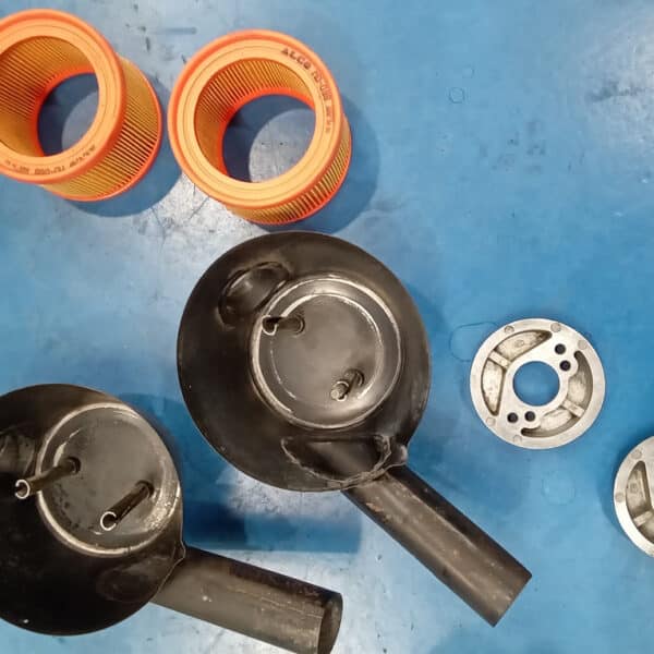 250326 1972 MGB Roadster Brakes Clutch Slave and Fuel Pump 8