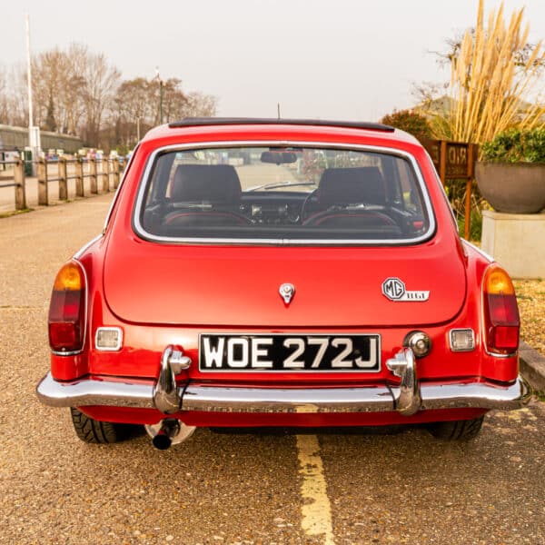 MG B GT 7