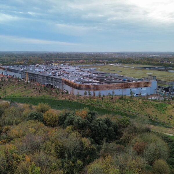 P90632740 highRes rolls royce extensio