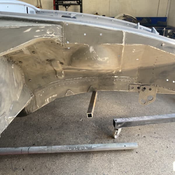 010426 1975 MGB GT V8 Underside Epoxy 3