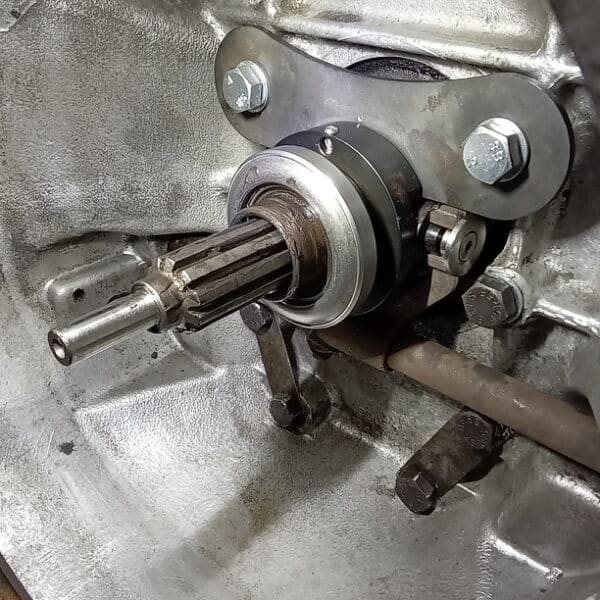 020426 1959 Jaguar MkIX Flywheel and Release Bearing 6