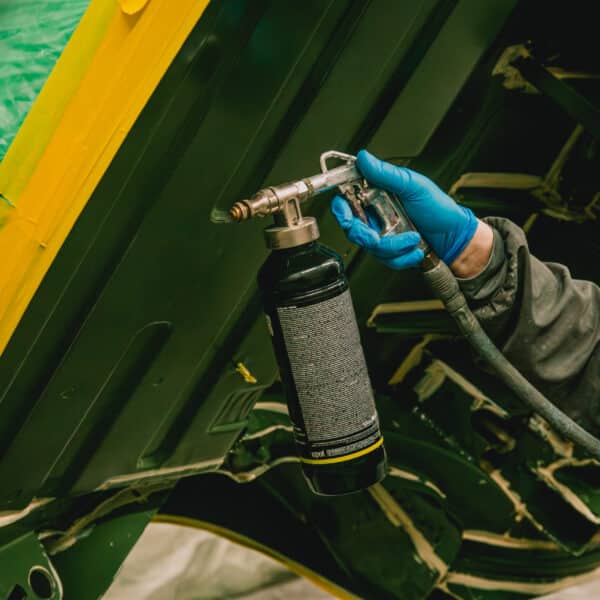 020426 1975 MGB GT V8 Raptorguard 43