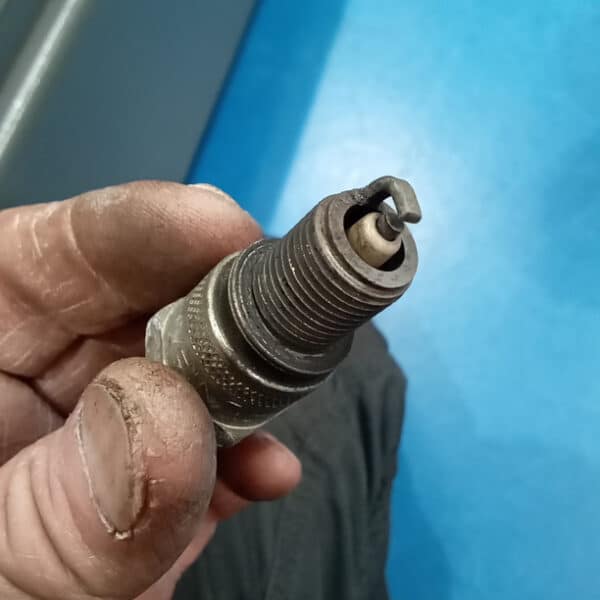 020426 1983 Toyota Hilux Customer Jobs 6